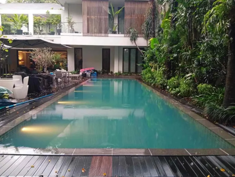 jasa perawatan kolam renang BSD oleh teknisi Tirta Waterpool
